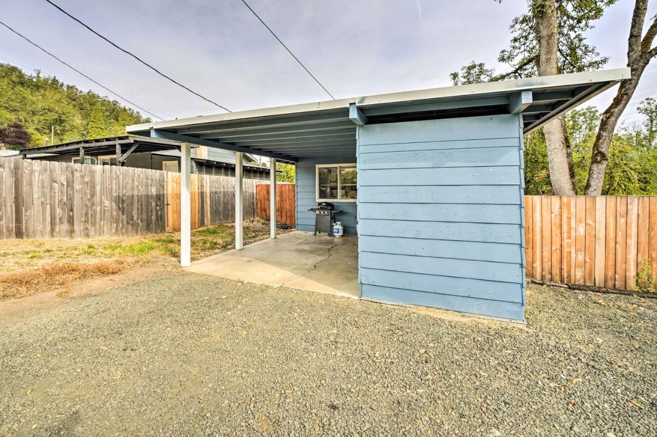 Cozy With Fire Pit&gas Grill! * Roseburg