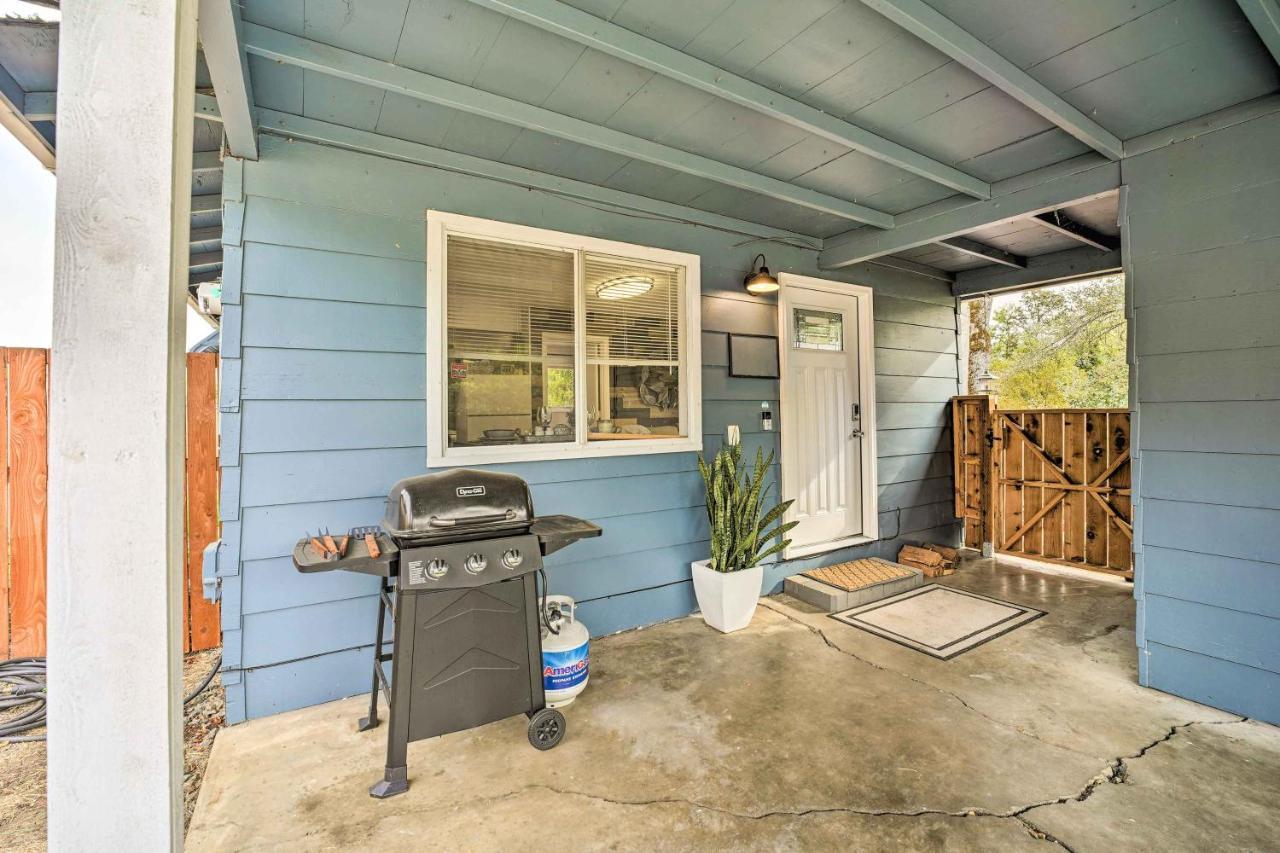 Cozy With Fire Pit&gas Grill! *